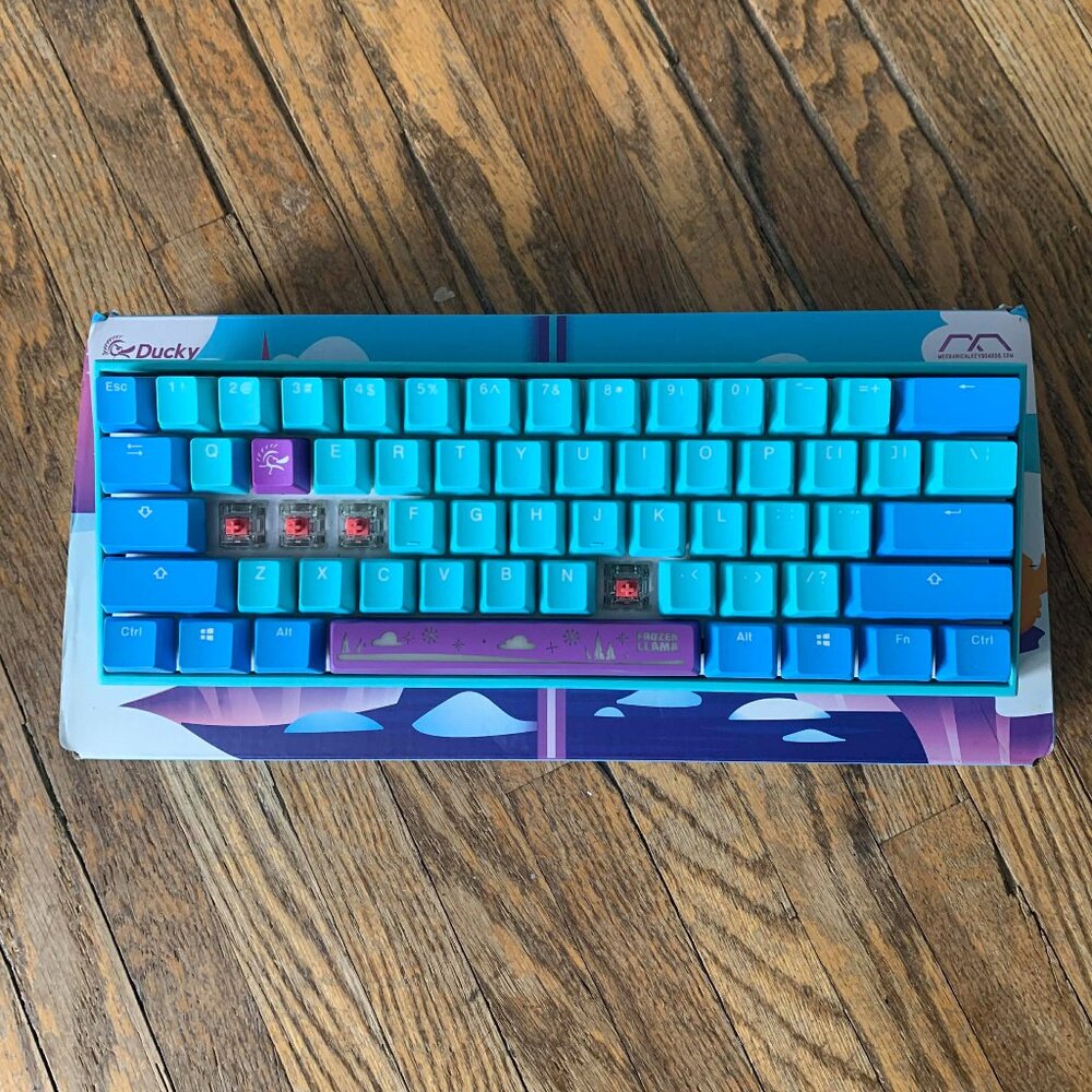 Ducky x MK Frozen Llama Mecha Mini Limited ED Mechanical Keyboard - FOR PARTS